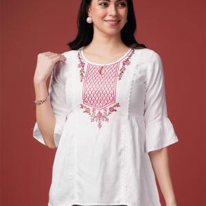 women white regular fit key hole neck a-line top