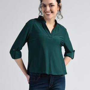 women's crop notch neck top