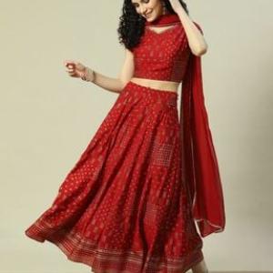 Women Floral Woven Flared Lehenga Choli Set with Dupatta