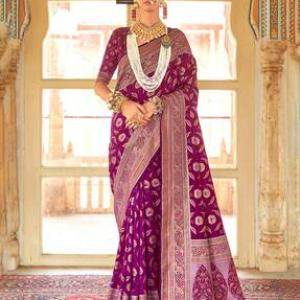 Floral Pattern Saree with Contrast Border