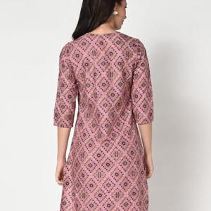 Women Bandhani Print Straight Kurta with Tassel