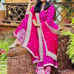 Bhumika Vaid - Women Pink Kurta Chanderi Silk Embroidered Lotus Motifs V Neck Meera Palazzo Set| Kanika's| Mehendi and Haldi,Wedding