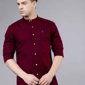 Fubar Men Solid Casual Maroon Shirt